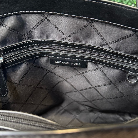 Michael Kors Voyager East West EW Logo Signature Tote Dark Silver Bag Handbag - Picture 9 of 12